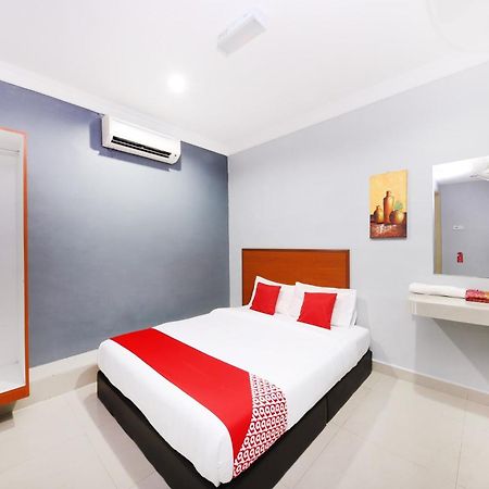 Super Oyo 720 Corridor Hotel 2 Pekan Esterno foto